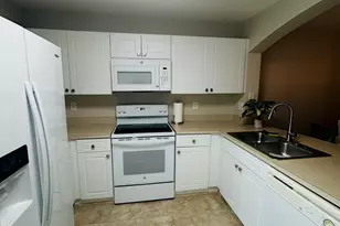 890 Luminary Cir, Melbourne, FL 32901 - Photo 5