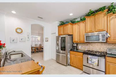 881 Glen Abbey Way, Melbourne, FL 32940 - Photo 9