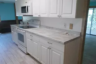 906 Spruce St, Sebastian, FL 32976 - Photo 5