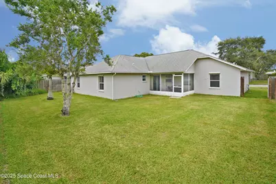 2076 Trevino Circle, Melbourne, FL 32935 - Photo 3