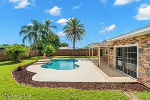 933 Waialae Cir NE, Palm Bay, FL 32905 - Photo 7