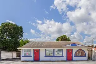 2015 Aurora Rd, Melbourne, FL 32935 - Photo 1