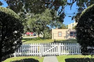 5 N Deleon Ave, Titusville, FL 32796 - Photo 31