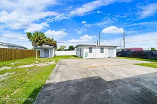 2583 Victoria Dr NE, Palm Bay, FL 32905 - Photo 11