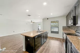 104 Jasmine Cir, Poinciana, FL 34759 - Photo 9