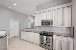 1247 Hasley Pl, Melbourne, FL 32940 - Photo 7