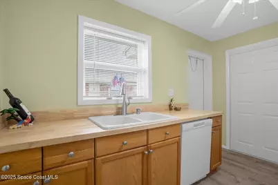 190 E Olmstead Drive #D11, Titusville, FL 32780 - Photo 17