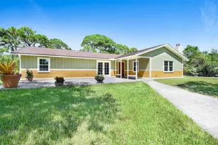 6570 Whispering Pines Ln, Grant-Valkaria, FL 32949 - Photo 13