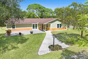 6570 Whispering Pines Ln, Grant-Valkaria, FL 32949 - Photo 17