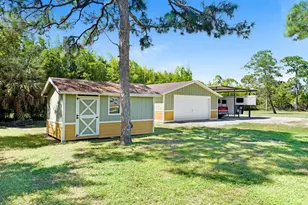 6570 Whispering Pines Ln, Grant-Valkaria, FL 32949 - Photo 21