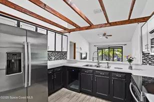 1747 Clover Cir, Melbourne, FL 32935 - Photo 17