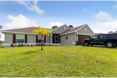 926 Sable Circle SE, Palm Bay, FL 32909 - Photo 1