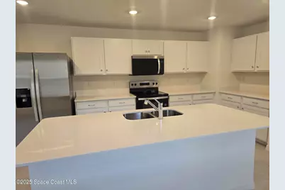 561 SW Richmond Circle, Palm Bay, FL 32908 - Photo 3