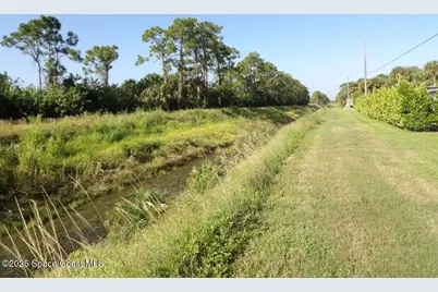 916 Le Baron Street SW, Palm Bay, FL 32908 - Photo 57