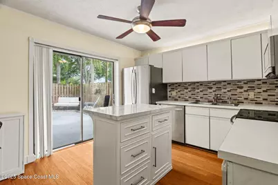 375 S Waverly Place #1, Vero Beach, FL 32960 - Photo 7