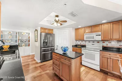 100 Riverside Drive #301, Cocoa, FL 32922 - Photo 7