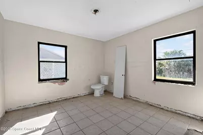 401 Poinciana Drive, Melbourne, FL 32935 - Photo 9