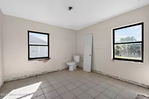 401 Poinciana Dr, Melbourne, FL 32935 - Photo 9