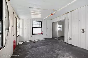 401 Poinciana Dr, Melbourne, FL 32935 - Photo 5