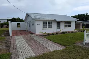 2767 Palm Dr NE, Palm Bay, FL 32905 - Photo 9