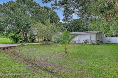 1915 47th Avenue, Vero Beach, FL 32966 - Photo 9