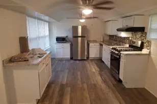 2206 Irwin St, Melbourne, FL 32901 - Photo 3