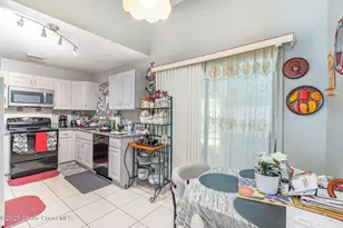 915 Elmont St NW, Palm Bay, FL 32907 - Photo 13