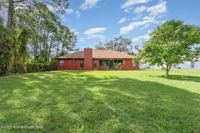 915 Elmont Street NW, Palm Bay, FL 32907 - Photo 3