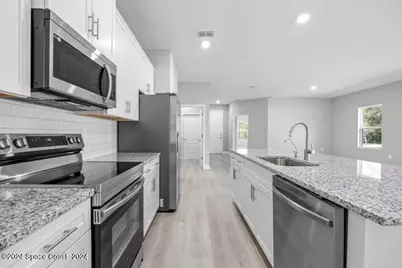 1377 Amelia Avenue SW, Palm Bay, FL 32908 - Photo 3