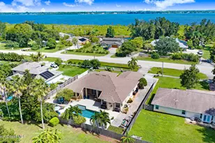 2735 S Courtenay Pkwy, Merritt Island, FL 32952 - Photo 11