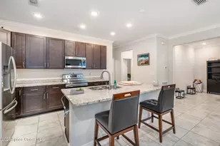 707 Corbin Cir SW, Palm Bay, FL 32908 - Photo 9