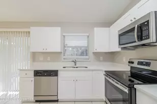 722 Hartford Ave SW, Palm Bay, FL 32908 - Photo 7