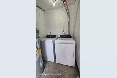 6411 Ridgewood Avenue, Cocoa Beach, FL 32931 - Photo 13