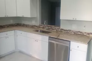 591 Londonderry Cir SE, Palm Bay, FL 32909 - Photo 3