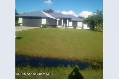 591 Londonderry Circle SE, Palm Bay, FL 32909 - Photo 1