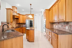 896 Yellow Wood Ct SE, Palm Bay, FL 32909 - Photo 3