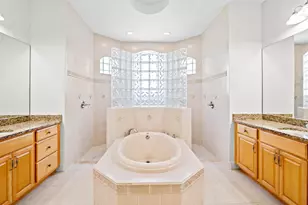 896 Yellow Wood Ct SE, Palm Bay, FL 32909 - Photo 5