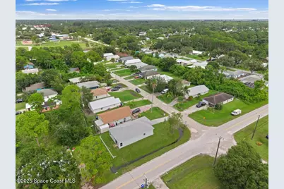 1395 17th Court SW, Vero Beach, FL 32962 - Photo 33