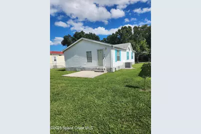 1055 Wren Circle, Barefoot Bay, FL 32976 - Photo 3