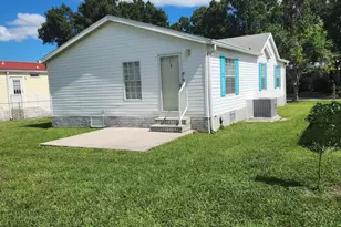 1055 Wren Cir, Barefoot Bay, FL 32976 - Photo 3