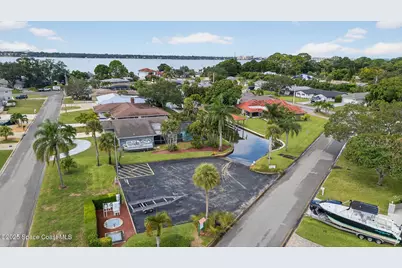 1040 Carrigan Boulevard, Merritt Island, FL 32952 - Photo 79