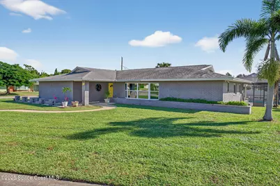 1040 Carrigan Boulevard, Merritt Island, FL 32952 - Photo 9