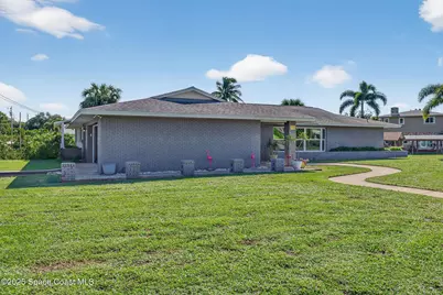1040 Carrigan Boulevard, Merritt Island, FL 32952 - Photo 11