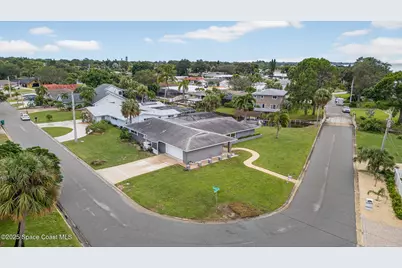 1040 Carrigan Boulevard, Merritt Island, FL 32952 - Photo 67