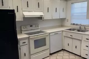 2511 Country Club Dr, Titusville, FL 32780 - Photo 5