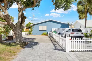 208 Cleveland Ave, Cocoa Beach, FL 32931 - Photo 19