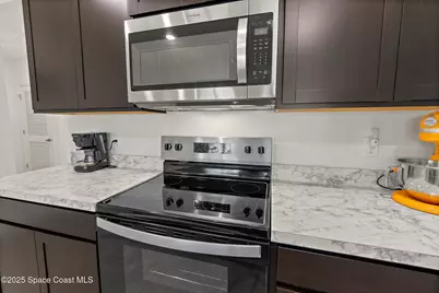 467 Americana Boulevard NW, Palm Bay, FL 32907 - Photo 11