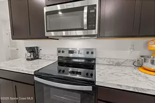 467 Americana Blvd NW, Palm Bay, FL 32907 - Photo 11