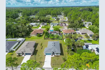 826 Hartsdale Avenue SW, Palm Bay, FL 32908 - Photo 3