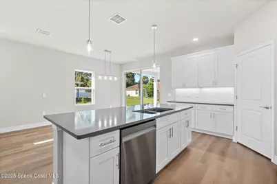 826 Hartsdale Avenue SW, Palm Bay, FL 32908 - Photo 31